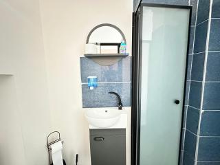 Charming Flat in Karaköy, 4 BR, 5AC, 2 BA, Lift - Estambul - 8