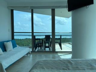 Beachfront Apartment at Radisson Hotel - 4