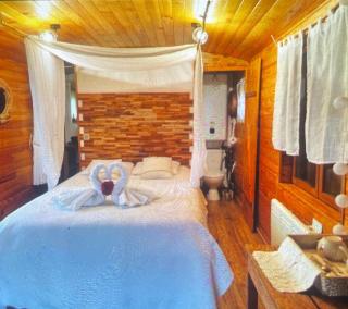 Roulotte à la campagne avec son spa à Cabariot - 7