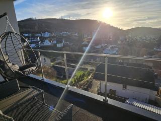 Moderne 3-Zimmer-Wohnung mit Panoramablick - 1