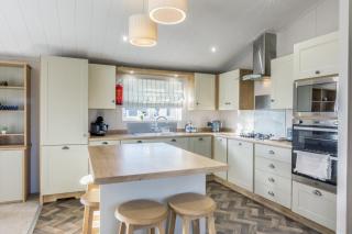 Lodge 11 at Landscove Holiday Park - 7