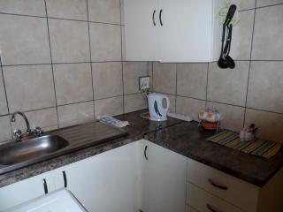 African Sky Guest House - Krugersdorp - 9