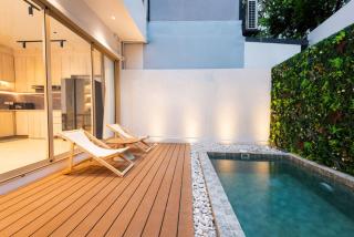 Spacious 4BR Muji Home with Loft Pool in Ekkamai - 1