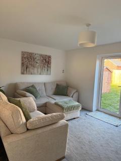 Modern 3-Bedroom Home Near Bicester Village - 7