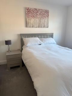 Modern 3-Bedroom Home Near Bicester Village - 6