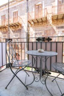 THE PALACE B&B and Apartments - 2