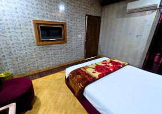 Hayat Palace Hotel Upper Mall - 4