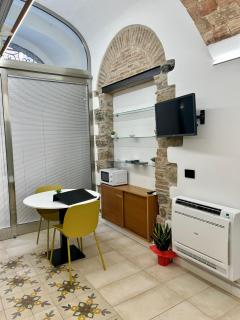 THE PALACE B&B and Apartments - 8