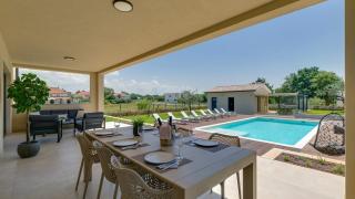 Modern villa Amoroso with pool in Porec - 4