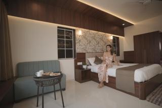 High Five Hotels - 5