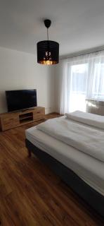 Eleonoras Ferienwohnung im 2OG inklusive eigenen Parkplätzen vor der Tür für bis zu 8 Personen geeignet - 2