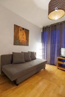 Beautiful and Bright Apartment in a Prestigious Area - 4