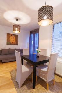 Beautiful and Bright Apartment in a Prestigious Area - 2