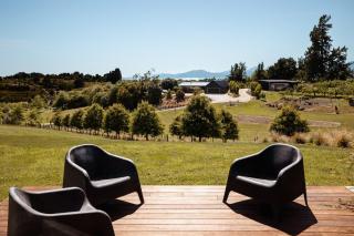 Hill-Top Oasis with Pool and Spa on 2ha just 5mins to Wharf - 3