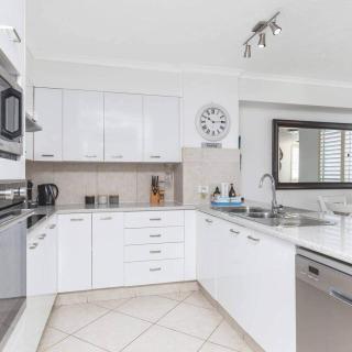 Rainbow Bay 3 Bed Ocean Views, SPA on Roof Terrace - Gold Coast - 3