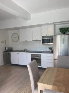 Inner City Gem next to St Andrews Hospital & Park - 6