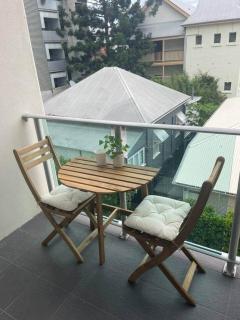 Inner City Gem next to St Andrews Hospital & Park - 1