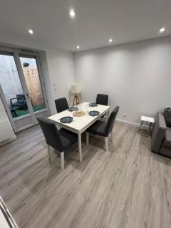 Maison des volcans - 3 chambres doubles - avec Terrasse et Wifi - 1