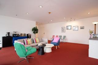 Modern Twin BR Bath & Bathtub Retreat BTS BTB6 - 9