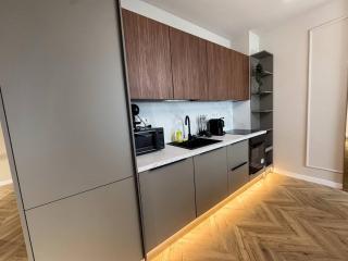 YIN 22nd Floor Panoramic View & King Bed, Parking - 4