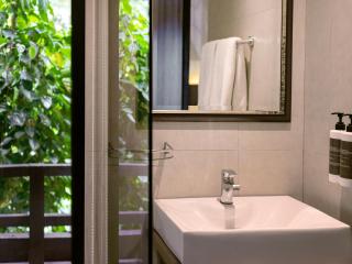 Issara Boutique Winery Hotel - 9