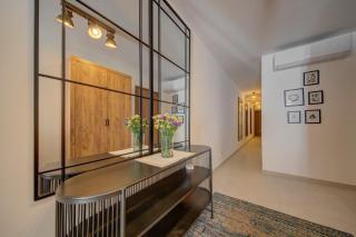 Designer 2-bedroom apartment near the sea - 3