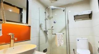 7 Days Premium·Huanggang Walking Street - 3