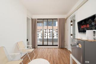 Elegant King BR Apt Bathtub, BTS Central BKK BTB8 - 7