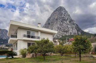 Hisarçandır'da Geniş Dağ Evi - 9