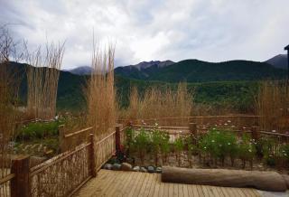 Siguniang Mountain Lanxi Wild Luxury Hotel - 2