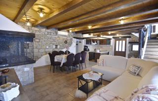 Villa with private pool and garden retreat - 5