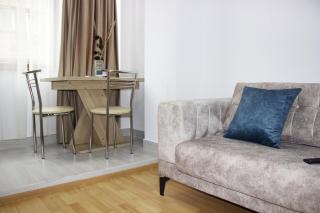 Little Urban Oasis 1BR Steps from Old Town - 0