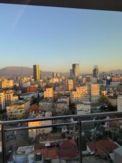 Luxury City View 2 Bedroom with Hot Tub - 4