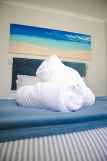 Poolside Coastal Escape: Walk to Beach, Tennis! - 3
