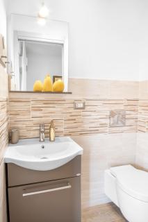 ArtStay Exclusive Apt Metro & Train - 1