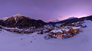 Chalets - The Peak - 9