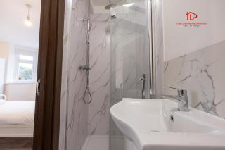 Luxury 9-Bed Contractor Home with Ensuite Rooms - 2