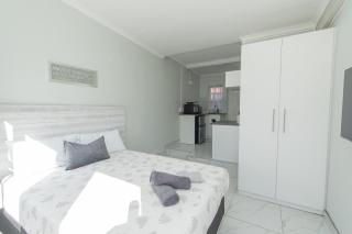 16 on 7 Guesthouse - 8