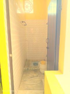 LE PRINCE VILLA STAY with CAR PARKING- triple 9 triple 4 16 double zero - 9