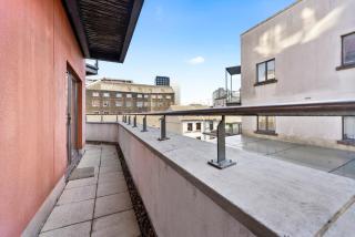 Stunning 2-Bed in Cardiff - Balcony - Cardiff - 3