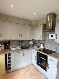 Birch Lodge 20 with Hot Tub - 6