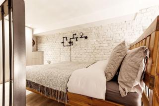 Nice Mezzanine - private balcony-Notting Hill Gate - 9