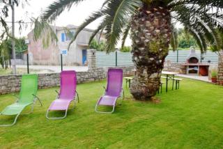 Bright apartment in Zambratija - 7