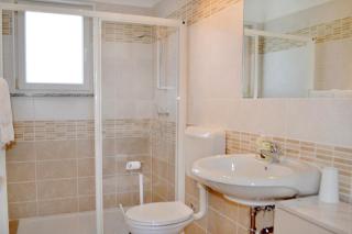 Bright apartment in Zambratija - 6