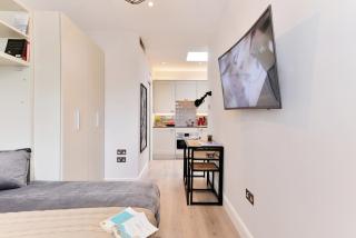 Lovely studio at Victorian Building-at 4th floor - 0