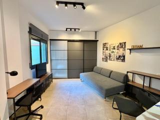 Urban Manesa city center apartment with private patio - Manresa - 8