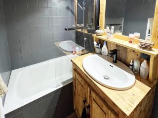 Charmant duplex 4 pièces au centre du village - 6 pers., balcon - FR-1-459-174 - 1