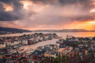 Large Historic Apartment in the best part of Bergen - 8
