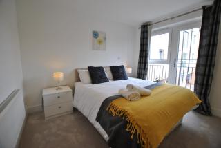 Two Bed Two Bath Apartments at Pavilions by Accommodation Windsor Ltd - 1