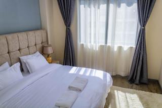 modern retreat apartment with breathtaking city views heated swimming pool ,gym and ample parking - 5